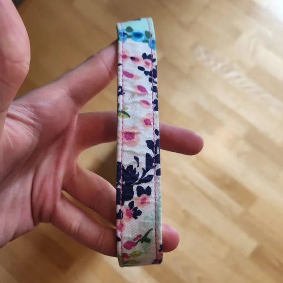 Vera Bradley Crossbody Bag - Picture 4 of 12